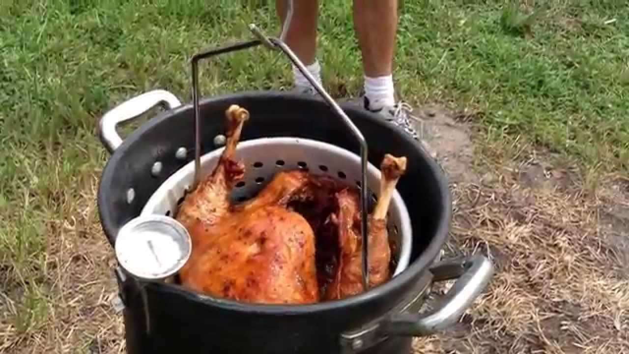 Read more about the article Turkey Fryer Safety Tips